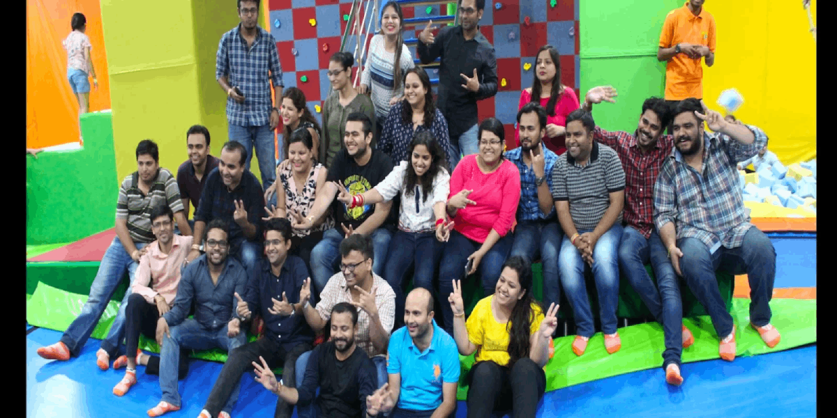 7 Reasons Why SkyJumper Trampoline Park Is Perfect for Company Team Building Activities