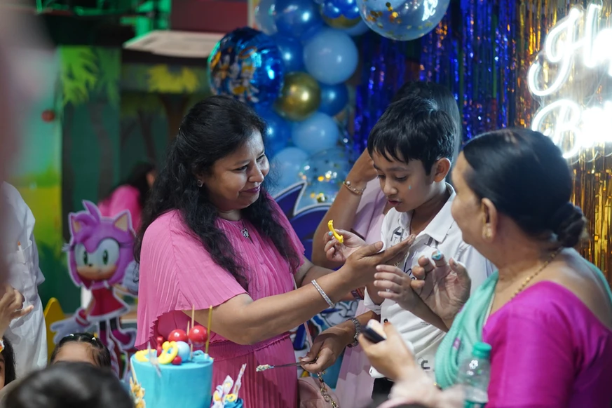 cake cutting ceremony during birthday celebration at skyjumper